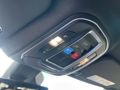 Used 2023 Jeep Wagoneer Series III w/ Preferred Equipment Group image 45