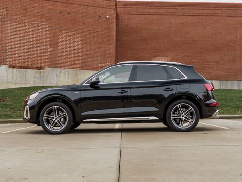 Used 2024 Audi Q5 e Premium Plus image 6