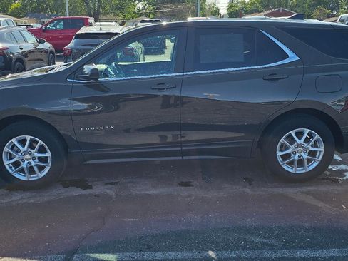 Used 2023 Chevrolet Equinox LT FWD image 4