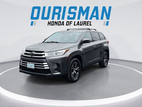 Used 2019 Toyota Highlander LE image 4