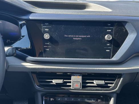 Used 2024 Volkswagen Taos SE w/ Panoramic Sunroof Package image 31