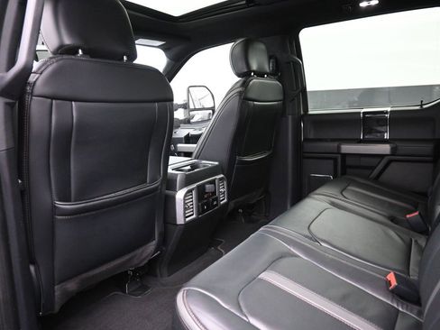 Used 2020 Ford F250 Platinum w/ FX4 Off-Road Package image 23