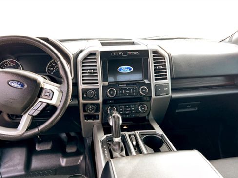 Used 2016 Ford F150 Lariat image 10