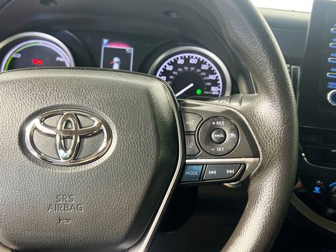 Used 2022 Toyota Camry LE image 19
