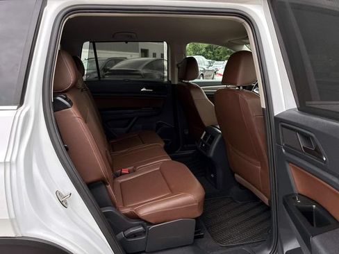 Used 2021 Volkswagen Atlas SE w/ Towing Package AWD/4WD image 11