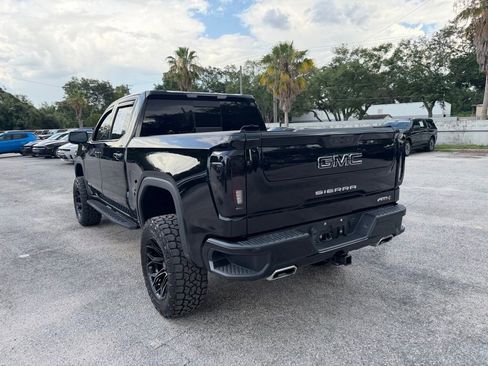 Used 2022 GMC Sierra 1500 AT4 w/ AT4 Premium Package AWD/4WD image 4