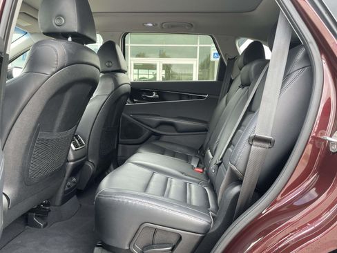 Used 2019 Kia Sorento EX FWD image 10