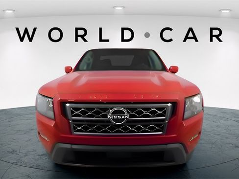 Used 2024 Nissan Frontier SV w/ SV Convenience Package image 2