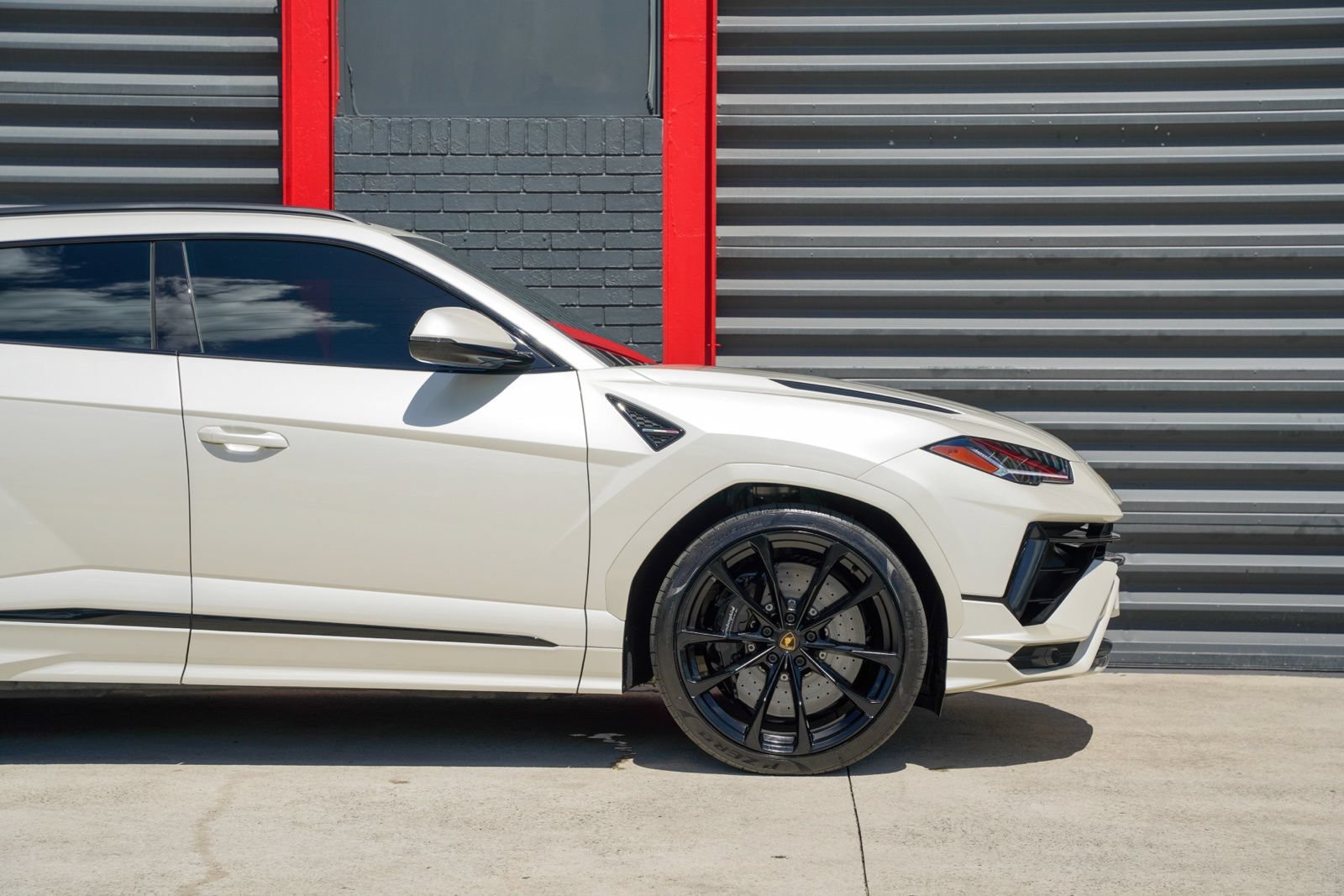 Used 2024 Lamborghini Urus S AWD/4WD image 15