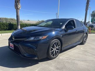 Used 2021 Toyota Camry SE video 1