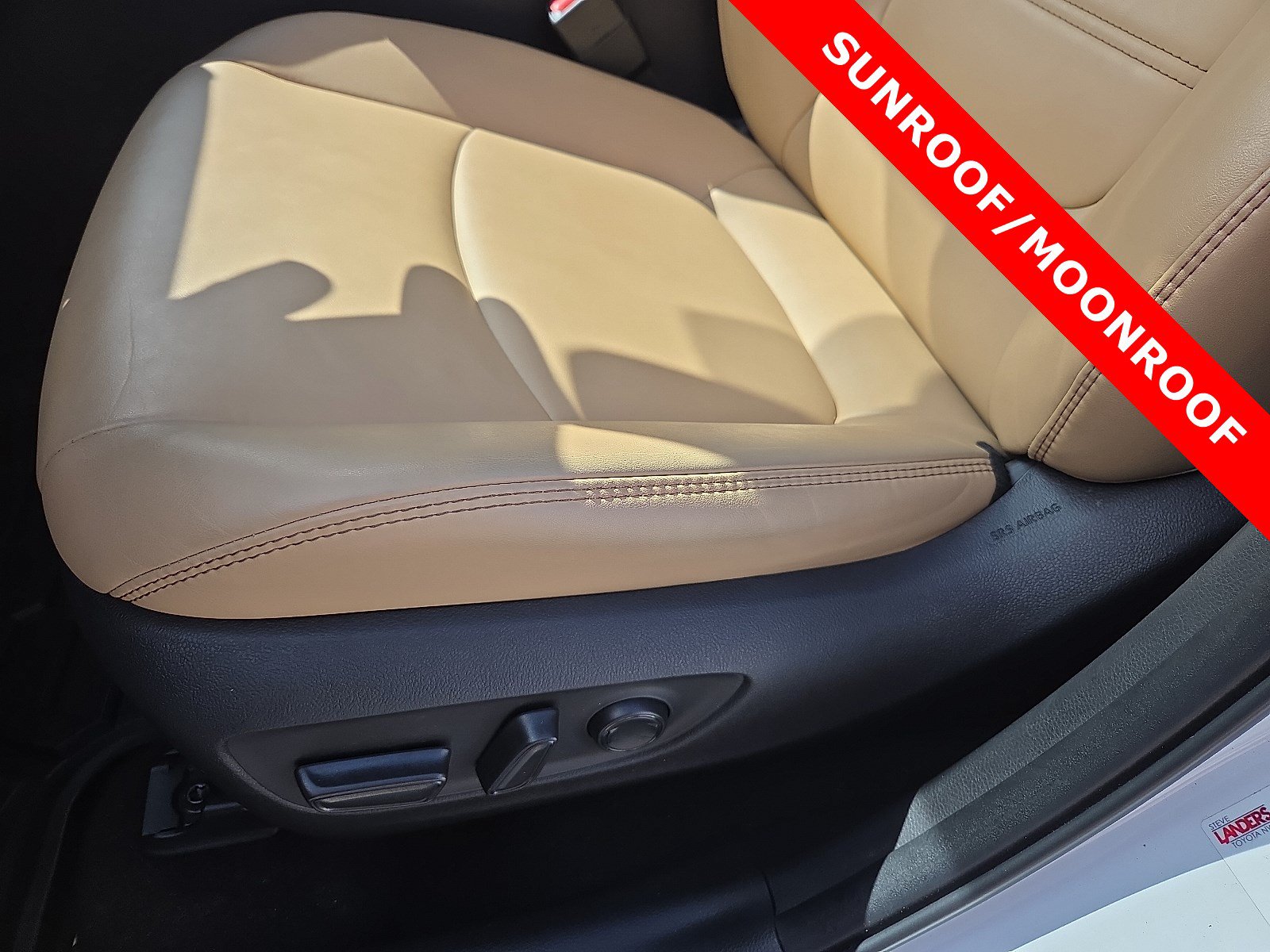 Used 2023 Toyota RAV4 XLE Premium FWD image 14