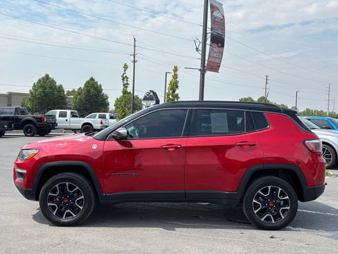 Used 2019 Jeep Compass Trailhawk w/ Cold Weather Group AWD/4WD image 8