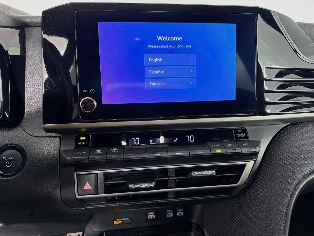 Used 2025 Toyota Camry SE FWD image 20