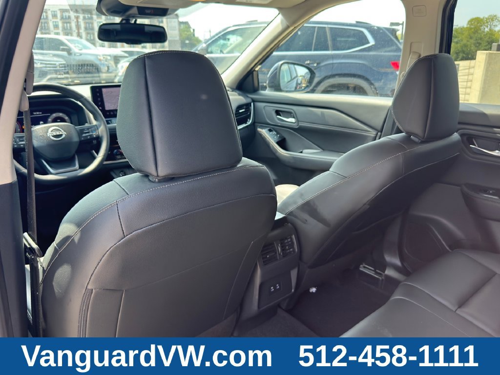 Used 2026 Nissan Rogue SL FWD image 29
