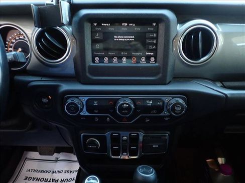 Used 2019 Jeep Wrangler Unlimited Sahara AWD/4WD image 13