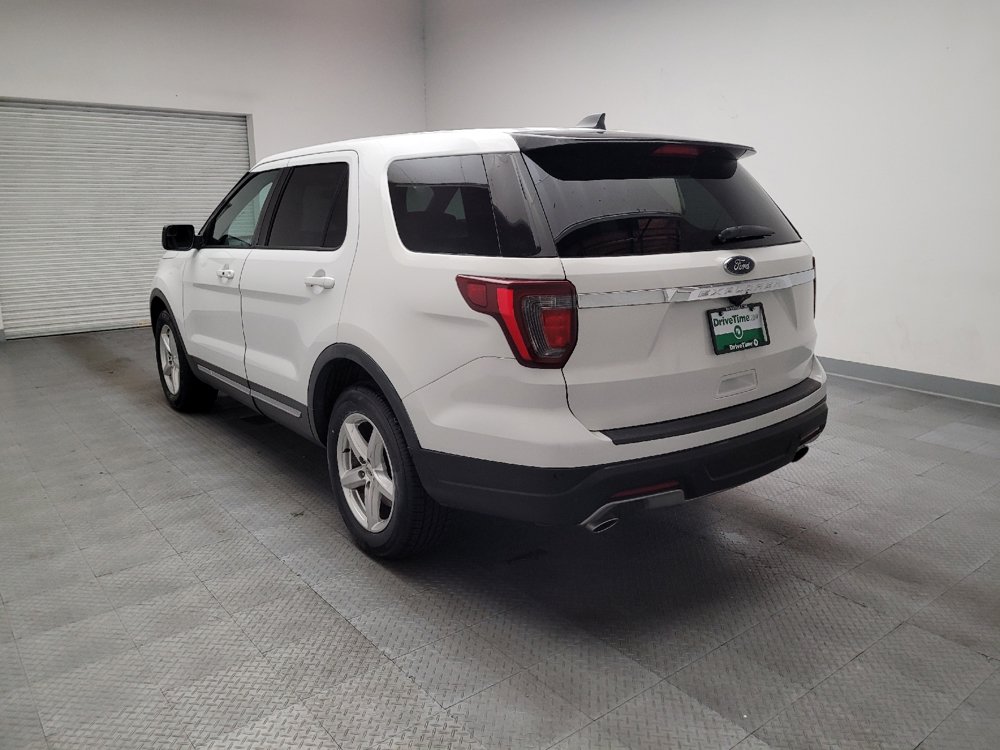 Used 2018 Ford Explorer XLT FWD image 5
