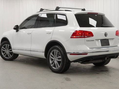 Used 2016 Volkswagen Touareg VR6 image 13