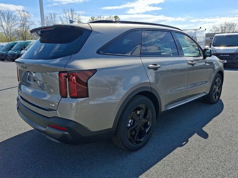 New 2026 Kia Sorento SX Prestige image 3