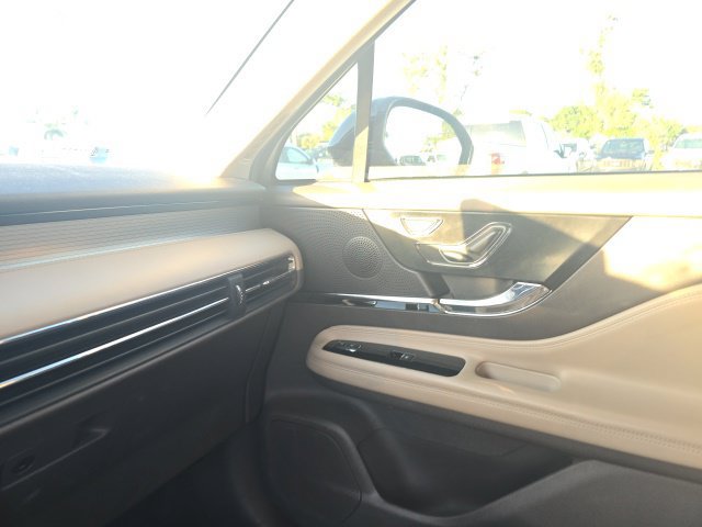 Used 2024 Lincoln Corsair FWD image 14