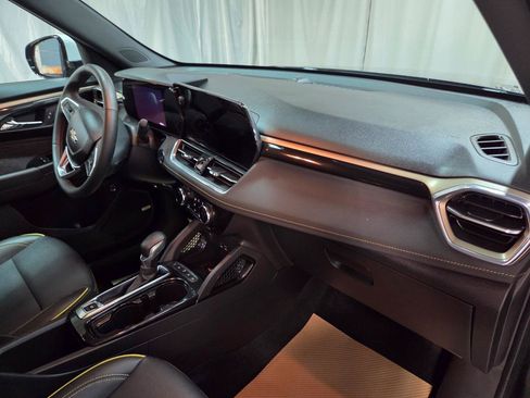 Used 2025 Chevrolet TrailBlazer ACTIV w/ Convenience Package FWD image 18