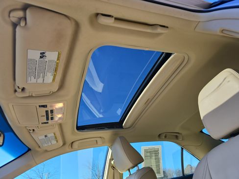 Used 2015 Toyota Camry XLE image 32