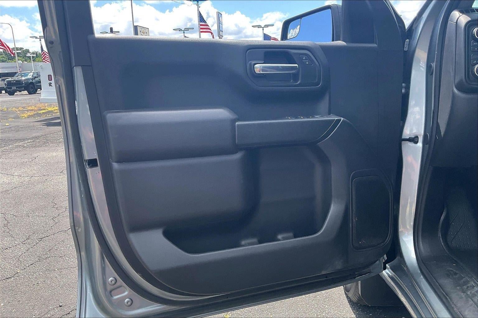 Used 2025 Chevrolet Silverado 1500 Custom w/ LPO, Dark Essentials Package AWD/4WD image 25