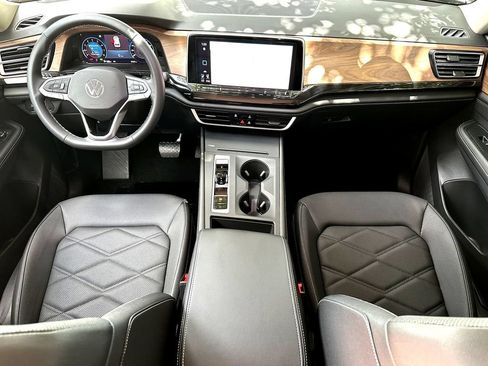 Certified 2026 Volkswagen Atlas SE FWD image 31