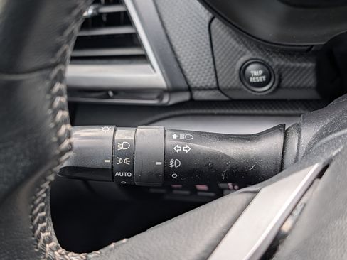 Used 2023 Subaru Forester Premium image 32