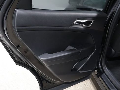 Used 2024 Kia Sportage LX image 18