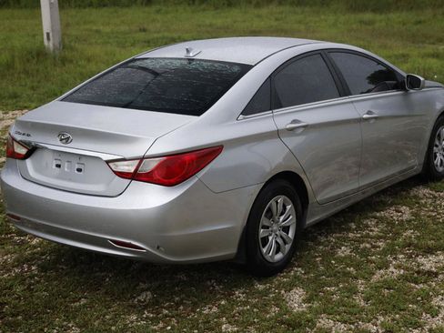 Used 2011 Hyundai Sonata GLS FWD image 11