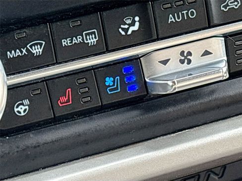 Used 2023 Ford Expedition Max Limited image 23