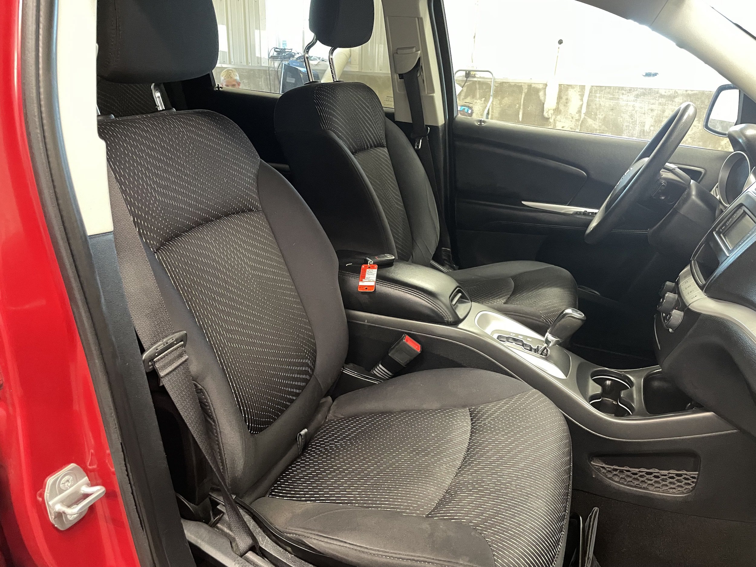Used 2014 Dodge Journey SXT w/ Comfort/Convenience Group AWD/4WD image 29
