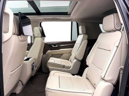 Used 2021 GMC Yukon XL Denali image 40