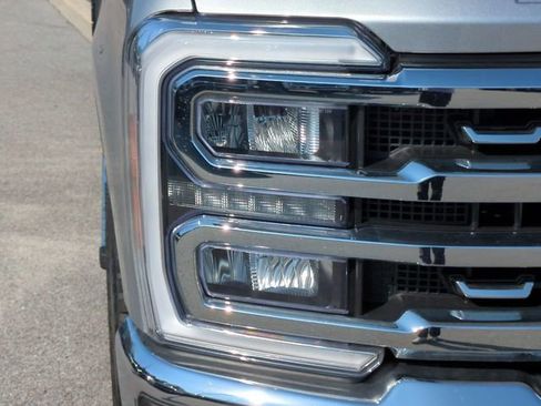 Used 2024 Ford F250 Lariat w/ Chrome Package image 10