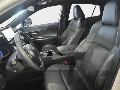 Used 2023 Toyota Venza Nightshade AWD/4WD image 12