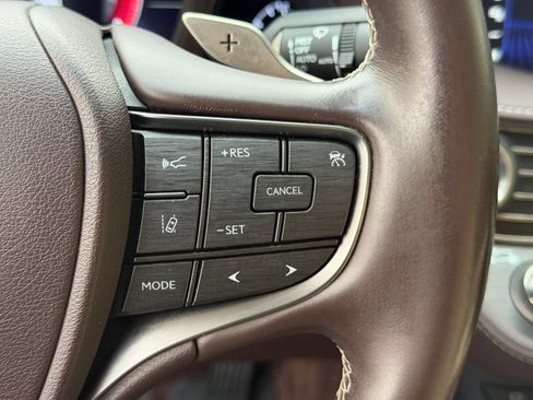 Used 2019 Lexus LS 500 AWD image 17