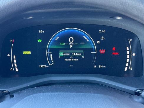 Used 2025 Toyota Camry LE image 18