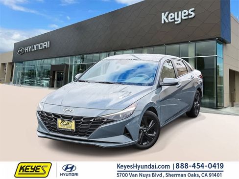 Used 2022 Hyundai Elantra SEL w/ Convenience Package image 1