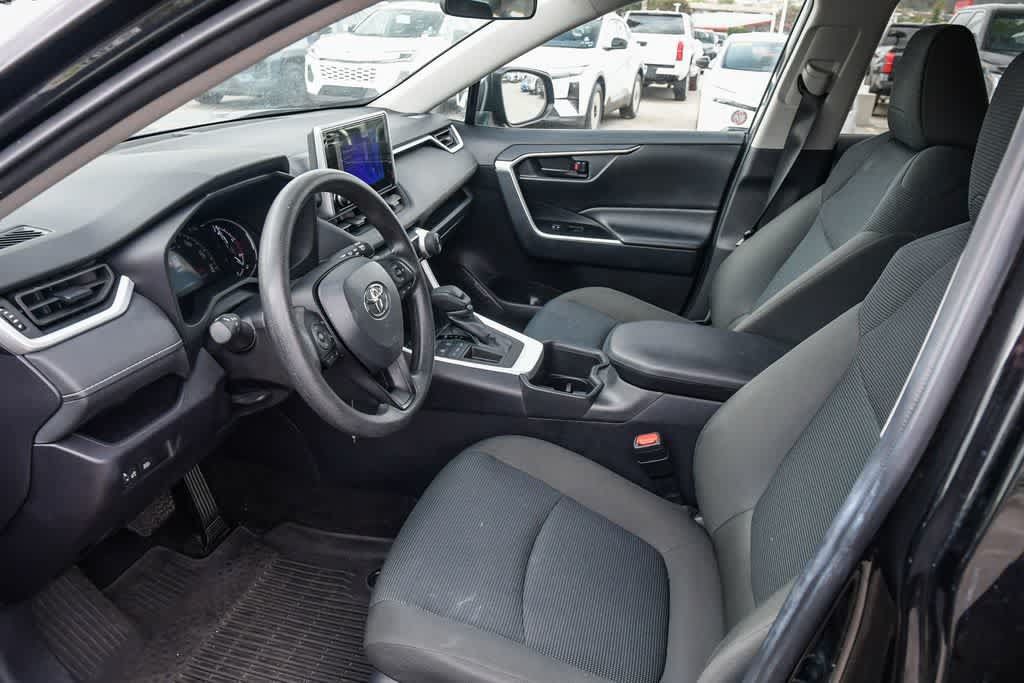 Used 2025 Toyota RAV4 LE FWD image 17
