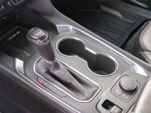 Certified 2018 Chevrolet Traverse Premier w/ Redline Edition image 17