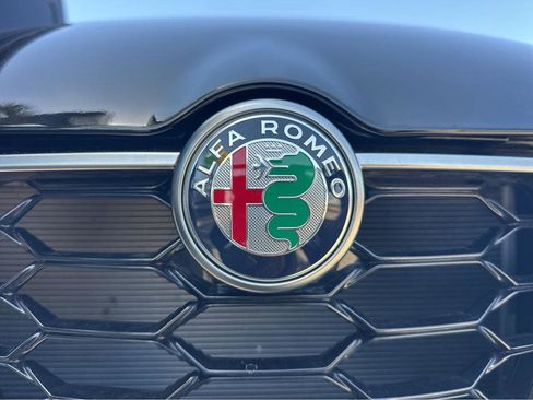 Used 2024 Alfa Romeo Tonale Ti image 45