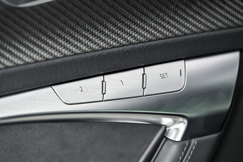 Used 2022 Audi RS 6 AWD/4WD image 14