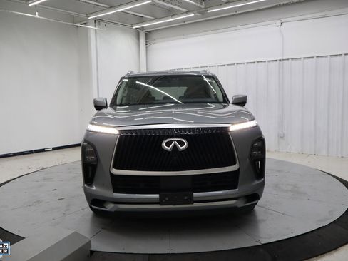 Used 2025 INFINITI QX80 Sensory image 11