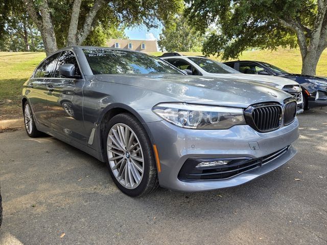 Used 2018 BMW 530e RWD image 1