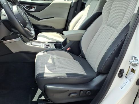 Used 2023 Subaru Forester Premium image 12
