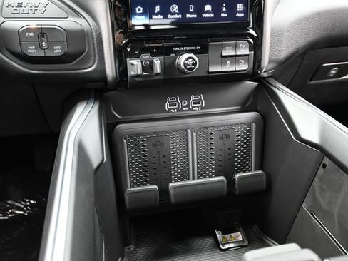 New 2026 RAM 2500 Big Horn AWD/4WD image 39