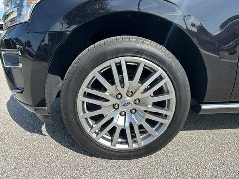 Used 2024 Ford Expedition Limited RWD image 38