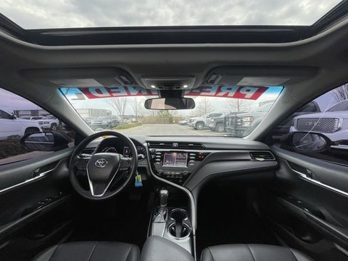 Used 2019 Toyota Camry SE image 25