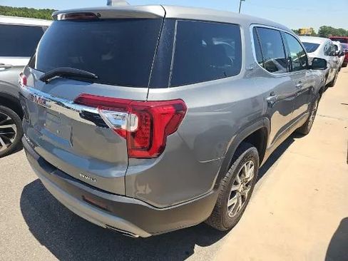 Used 2023 GMC Acadia SLE AWD/4WD image 3