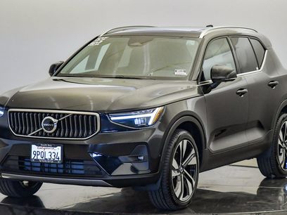Certified 2025 Volvo XC40 B5 Plus w/ Climate Package